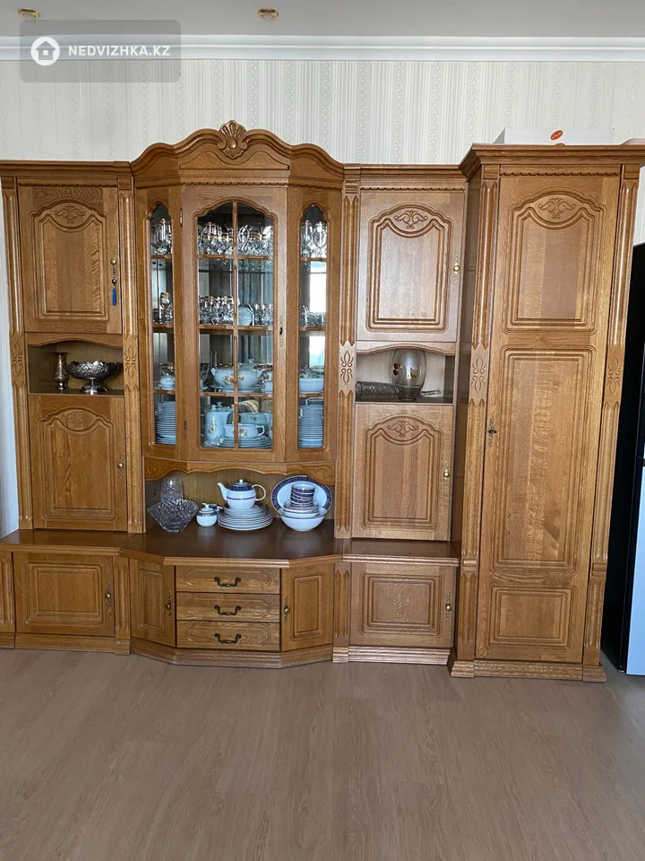 2-комнатная квартира, этаж 9 из 10, 81 м²