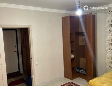 1-комнатная квартира, этаж 4 из 10, 40 м², миниатюра 1