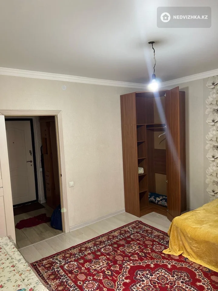 1-комнатная квартира, этаж 4 из 10, 40 м²