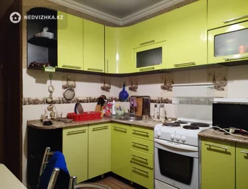 2-комнатная квартира, этаж 8 из 9, 60 м², На длительный срок, миниатюра 1