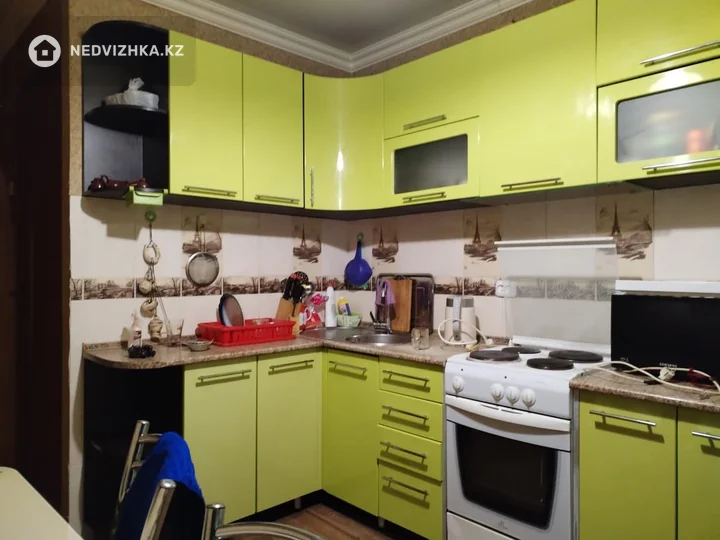 2-комнатная квартира, этаж 8 из 9, 60 м², На длительный срок