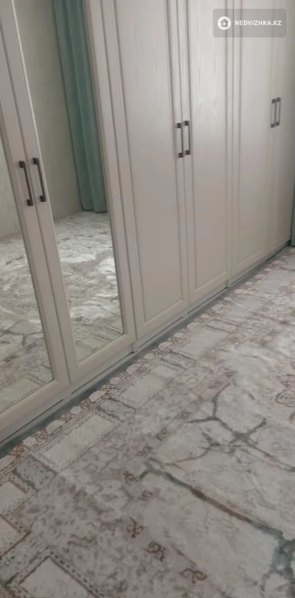 3-комнатная квартира, этаж 3 из 5, 85 м², На длительный срок