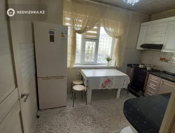 3-комнатная квартира, этаж 3 из 5, 85 м², На длительный срок, миниатюра 7
