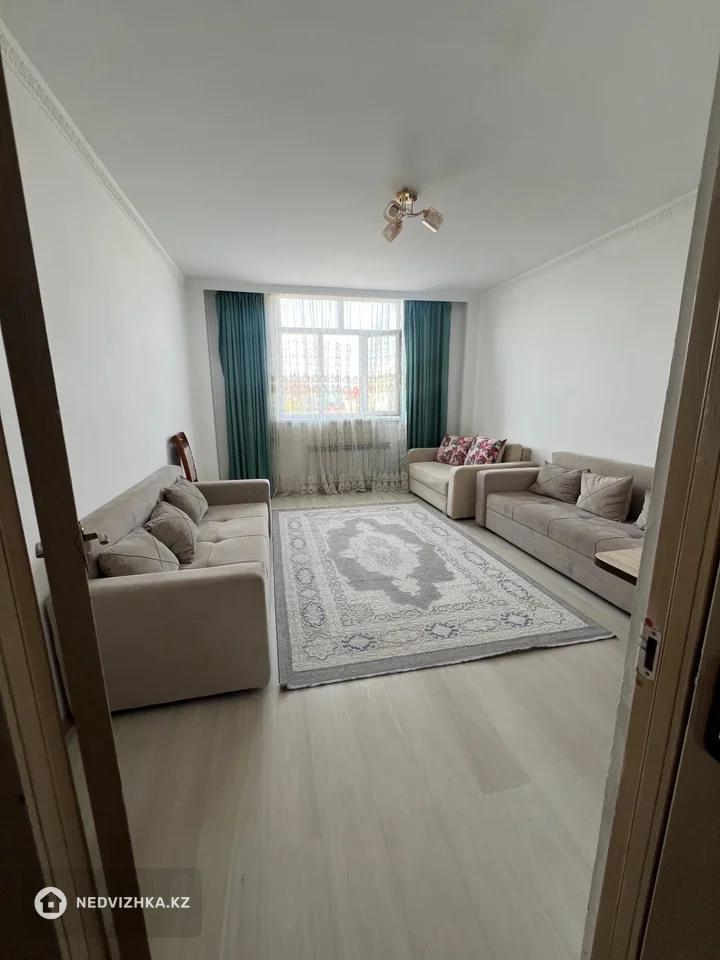 3-комнатная квартира, этаж 3 из 3, 82 м², фотография 3