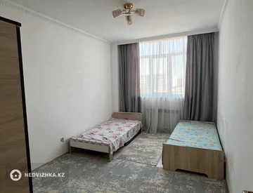 3-комнатная квартира, этаж 3 из 3, 82 м², миниатюра 6