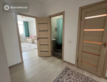 3-комнатная квартира, этаж 3 из 3, 82 м², миниатюра 4