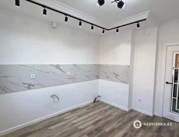 1-комнатная квартира, этаж 4 из 6, 34 м², миниатюра 12