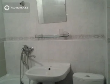 2-комнатная квартира, этаж 2 из 4, 42 м², На длительный срок, миниатюра 3