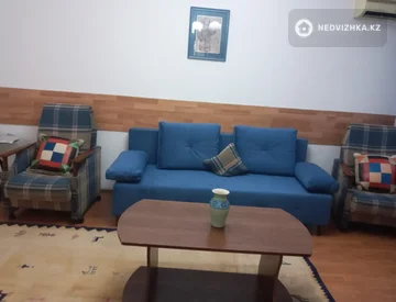 2-комнатная квартира, этаж 2 из 4, 42 м², На длительный срок, миниатюра 4