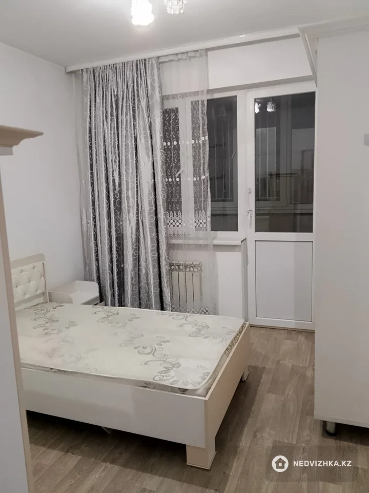 3-комнатная квартира, этаж 9 из 9, 80 м², На длительный срок, фотография 2