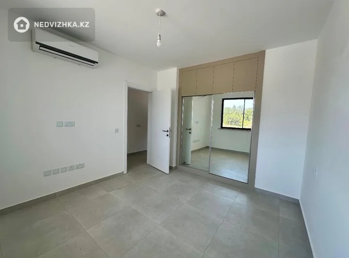 1-комнатная квартира, этаж 2 из 4, 60 м², фотография 4