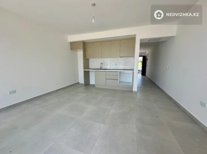 1-комнатная квартира, этаж 2 из 4, 60 м², фотография 3