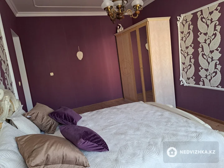 3-комнатная квартира, этаж 5 из 5, 88 м², На длительный срок, фотография 4