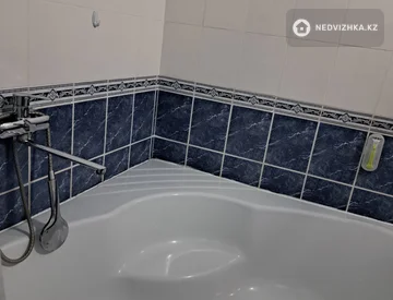 3-комнатная квартира, этаж 5 из 5, 88 м², На длительный срок, миниатюра 8