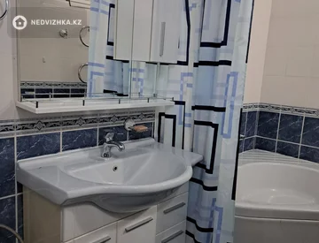 3-комнатная квартира, этаж 5 из 5, 88 м², На длительный срок, миниатюра 9