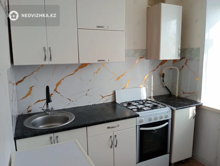 2-комнатная квартира, этаж 6 из 6, 41 м², фотография 4
