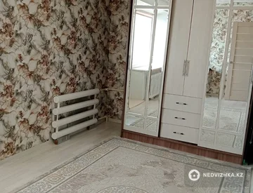 2-комнатная квартира, этаж 6 из 6, 41 м², миниатюра 3