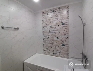 2-комнатная квартира, этаж 2 из 9, 54 м², миниатюра 1