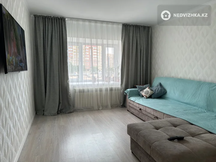 2-комнатная квартира, этаж 2 из 9, 54 м², фотография 2