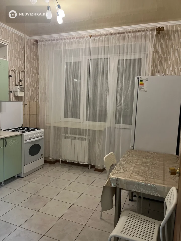 1-комнатная квартира, этаж 4 из 8, 40 м²