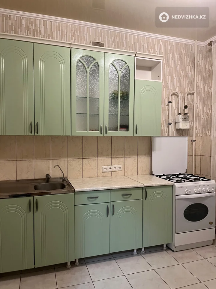 1-комнатная квартира, этаж 4 из 8, 40 м², фотография 2